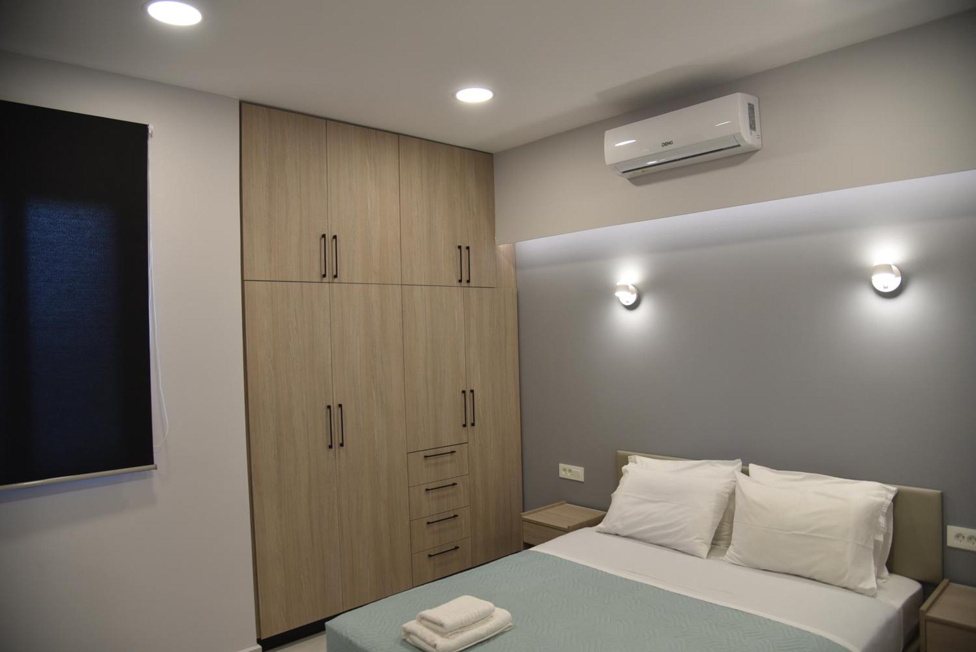 Pirgos Deluxe Apartment - Private Parking Kíssamos Eksteriør billede