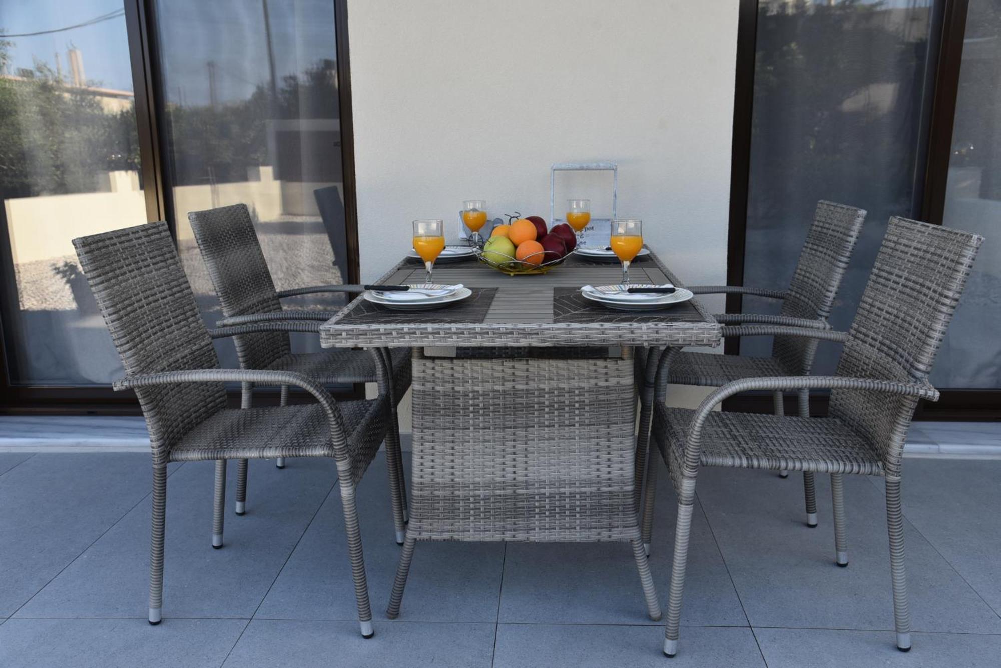 Pirgos Deluxe Apartment - Private Parking Kíssamos Eksteriør billede